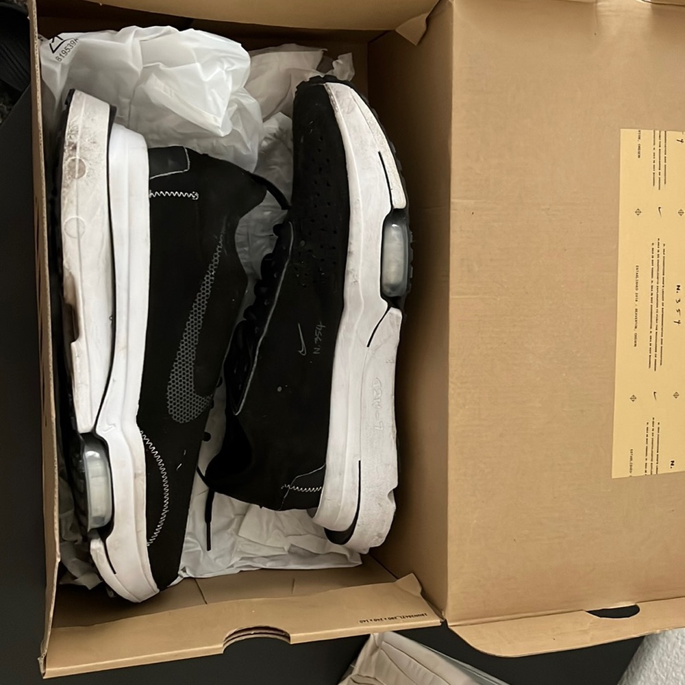 Nike size 11 zoom-type